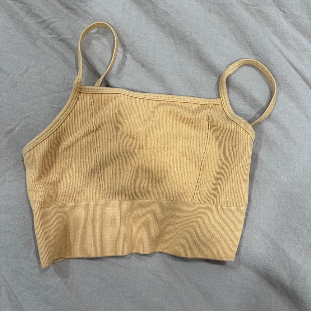 Fabletics top